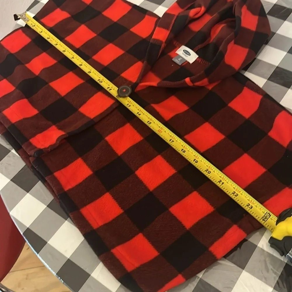 Old Navy Girl’s Buffalo Plaid Cape Poncho Size 2T